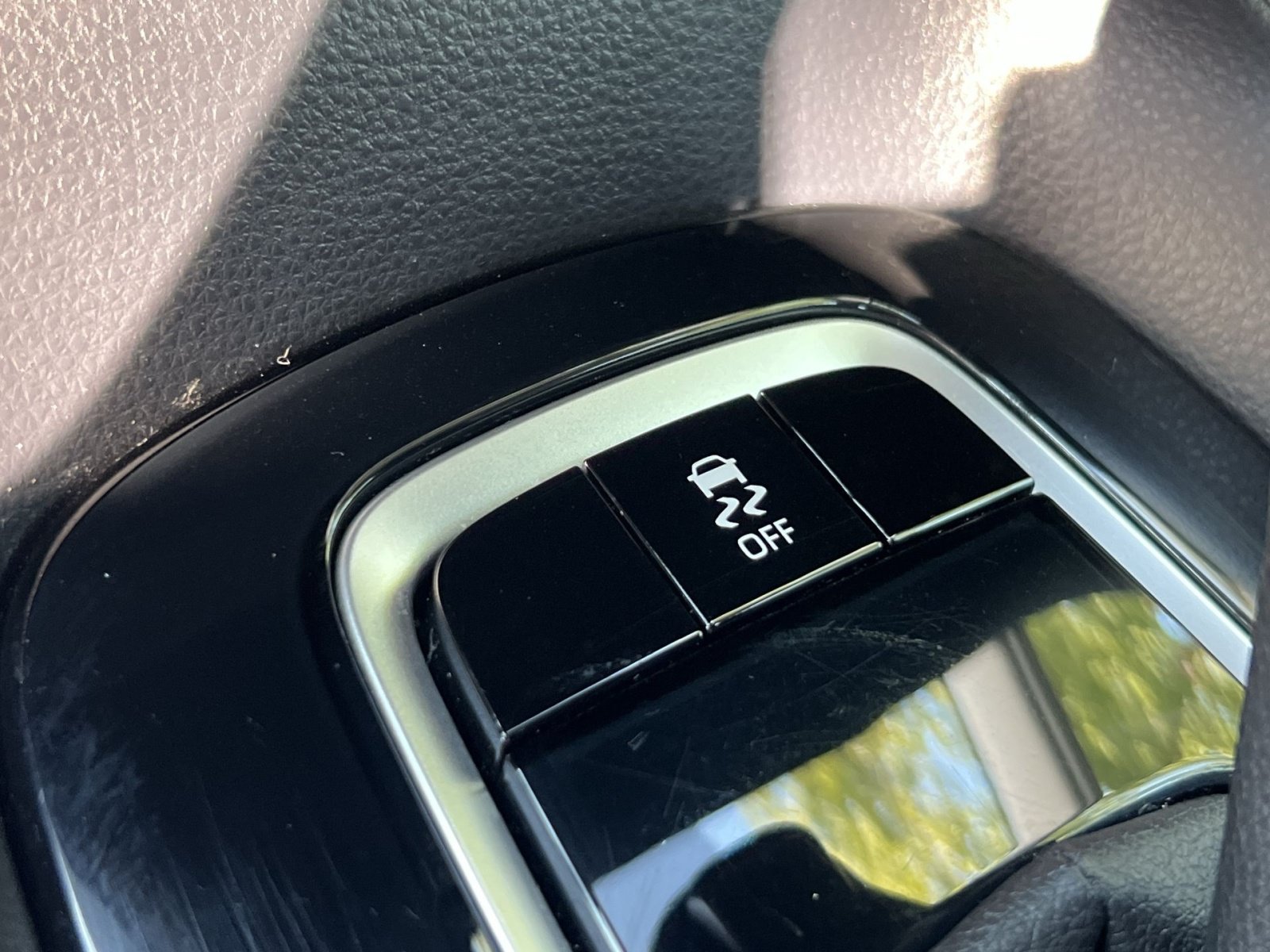 Used 2022 Toyota Corolla LE FWD image 31