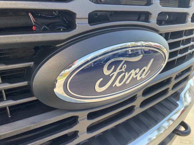 New 2026 Ford F250 XL w/ XL Chrome Package image 27