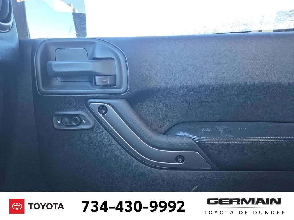 Used 2018 Jeep Wrangler Unlimited Altitude image 30