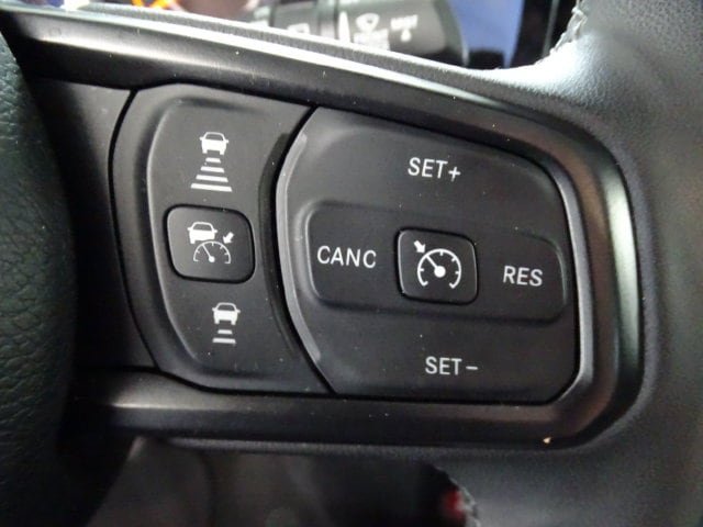 Certified 2025 Jeep Wrangler Unlimited Rubicon w/ Convenience Group AWD/4WD image 8