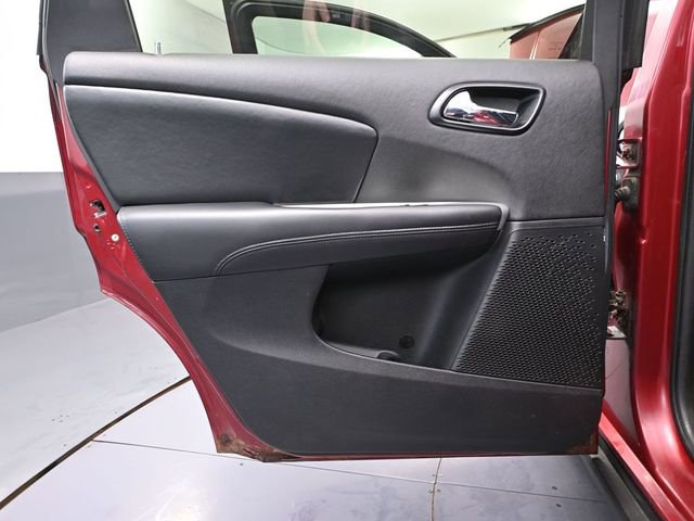 Used 2011 Dodge Journey Mainstreet w/ Safe & Sound Group image 34