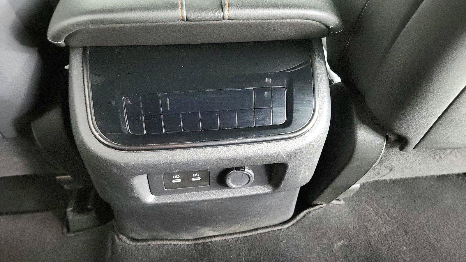 Certified 2025 Nissan Armada PRO-4X AWD/4WD image 23