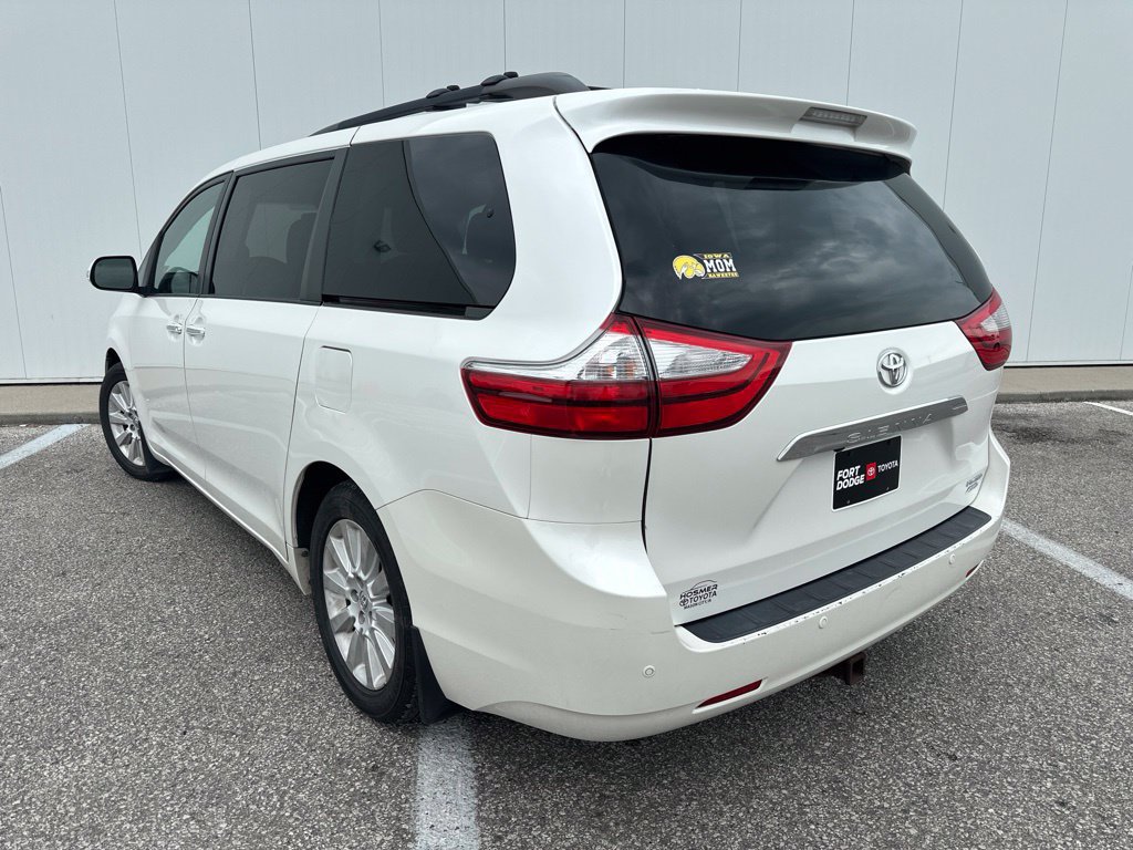 Used 2015 Toyota Sienna Limited Premium AWD/4WD image 5