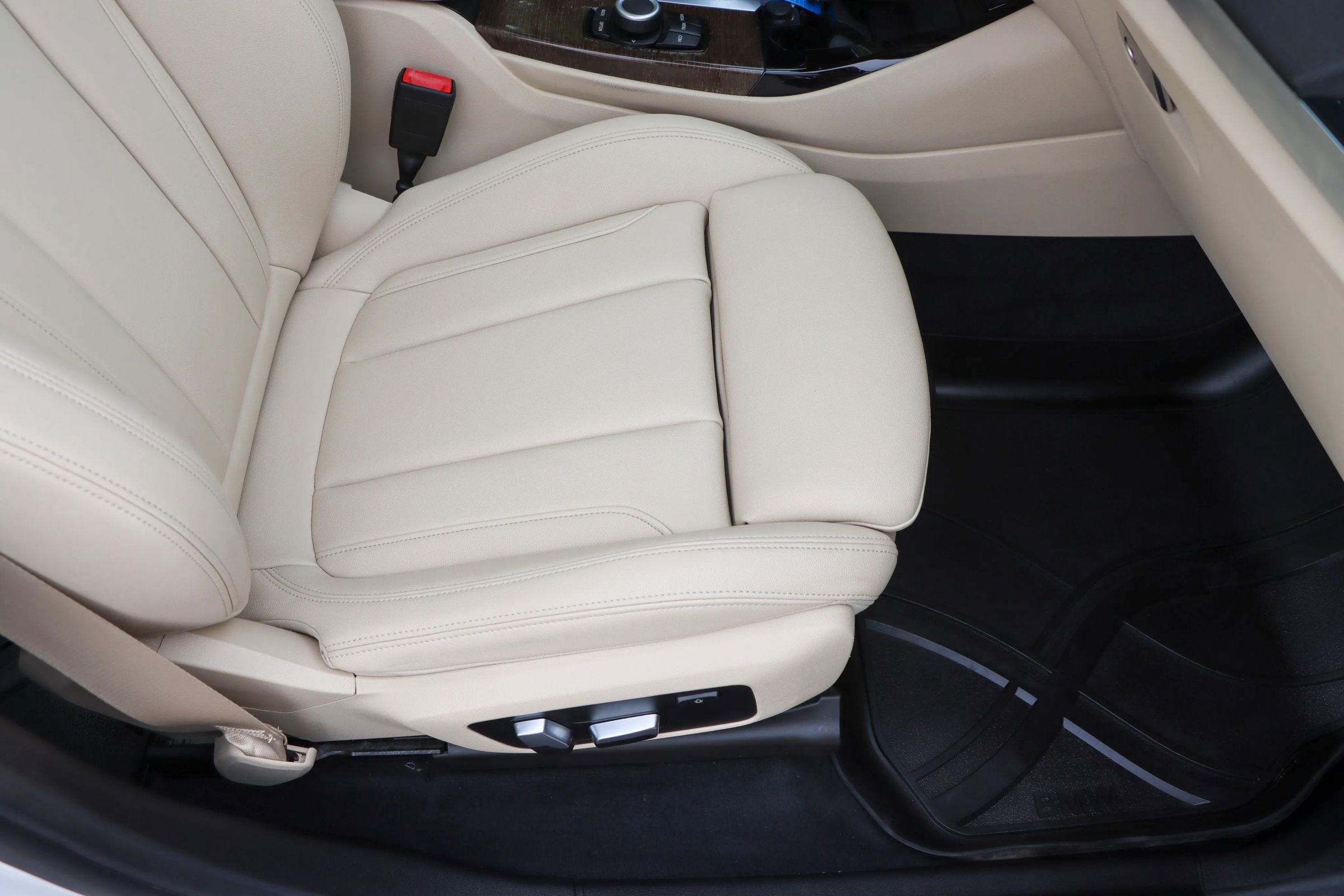 Used 2019 BMW X3 xDrive30i w/ Driving Assistance Package image 22