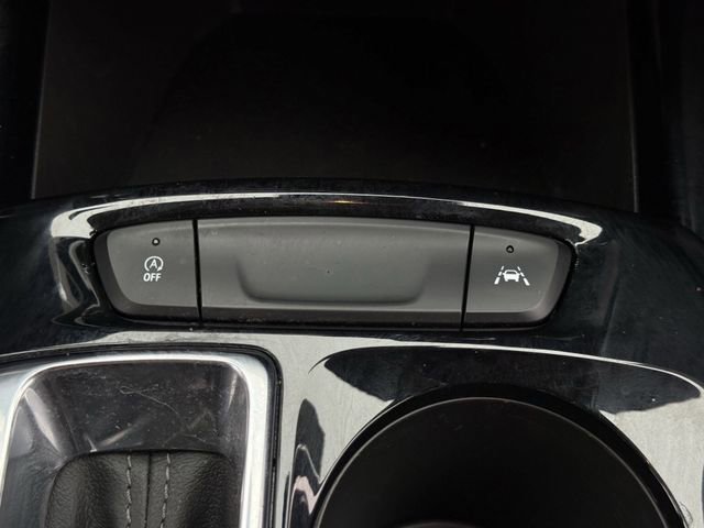 Used 2025 Chevrolet Trax LT w/ LT Convenience Package FWD image 23