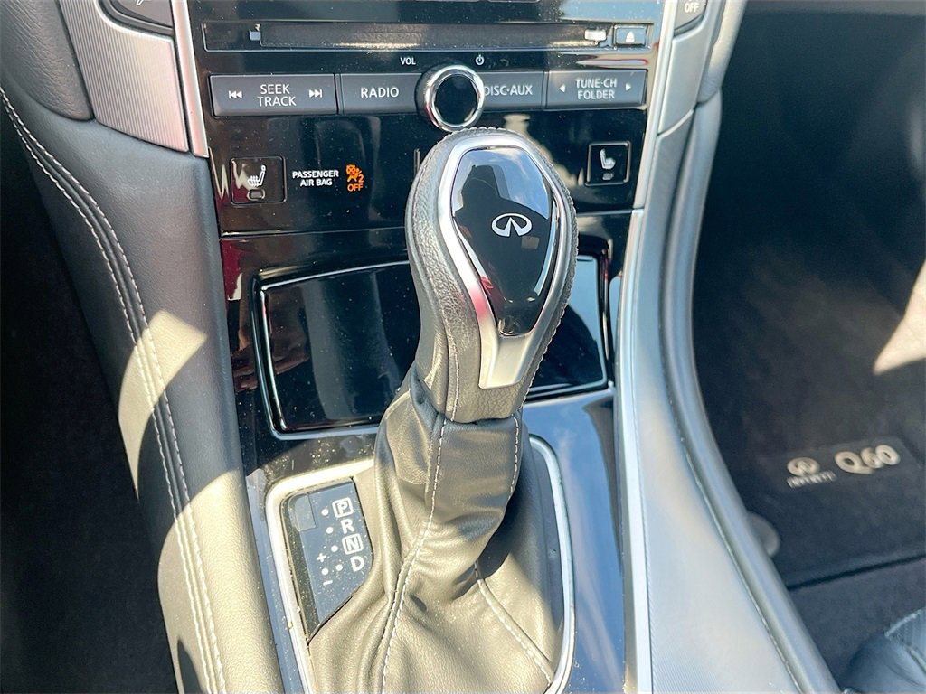 Used 2020 INFINITI Q60 3.0t Luxe w/ Essential Package image 17