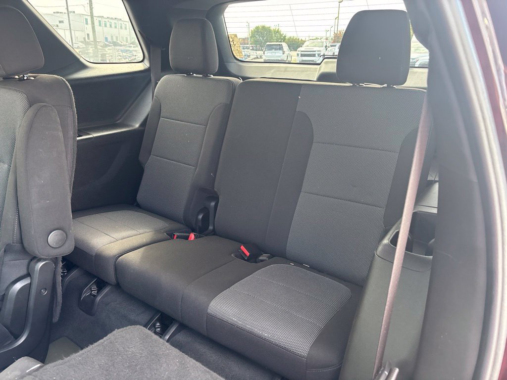 Used 2023 Chevrolet Traverse LT w/ LPO, Floor Liner Package AWD/4WD image 10
