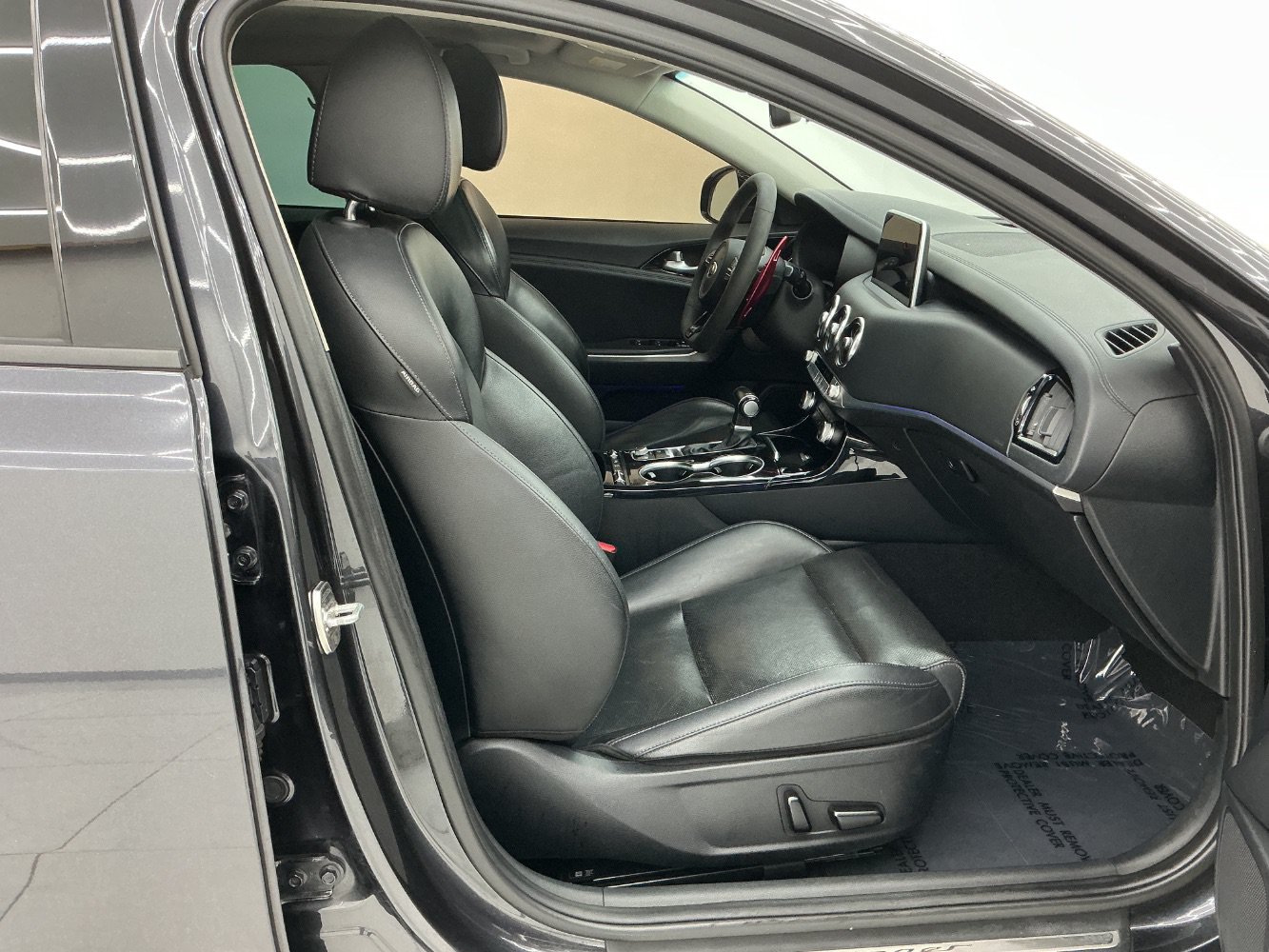 Used 2019 Kia Stinger Premium AWD/4WD image 15
