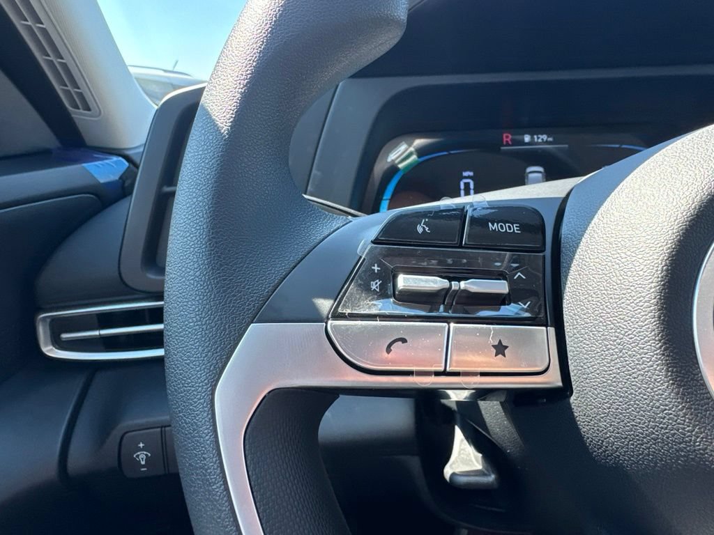 New 2026 Hyundai Elantra SE FWD image 15
