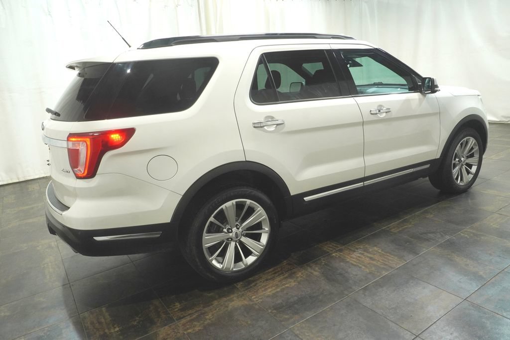 Used 2019 Ford Explorer Limited w/ Ford Safe & Smart Package AWD/4WD image 4