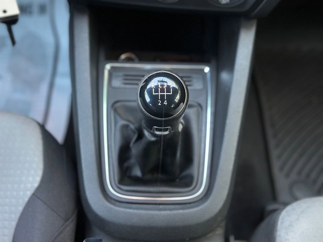 Used 2017 Volkswagen Jetta S w/ Jetta S Cold Weather Package image 12