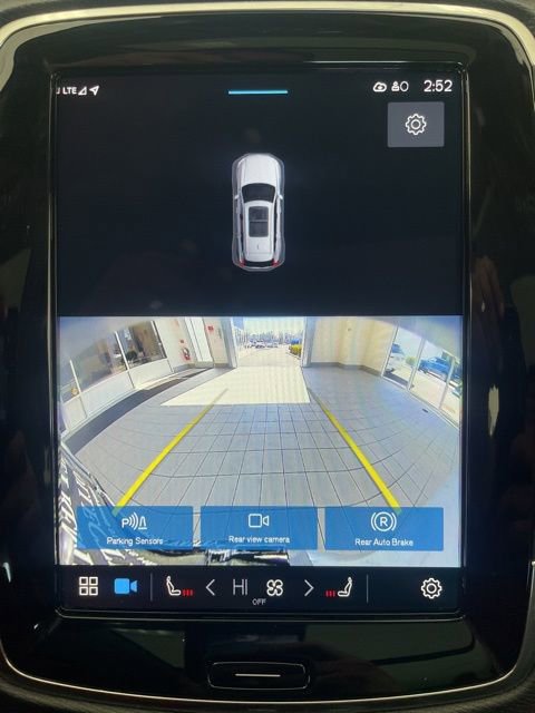 Certified 2025 Volvo XC90 B5 Core image 23