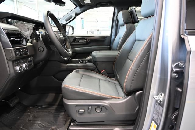 New 2026 GMC Yukon XL AT4 w/ AT4 Premium Plus Package image 10