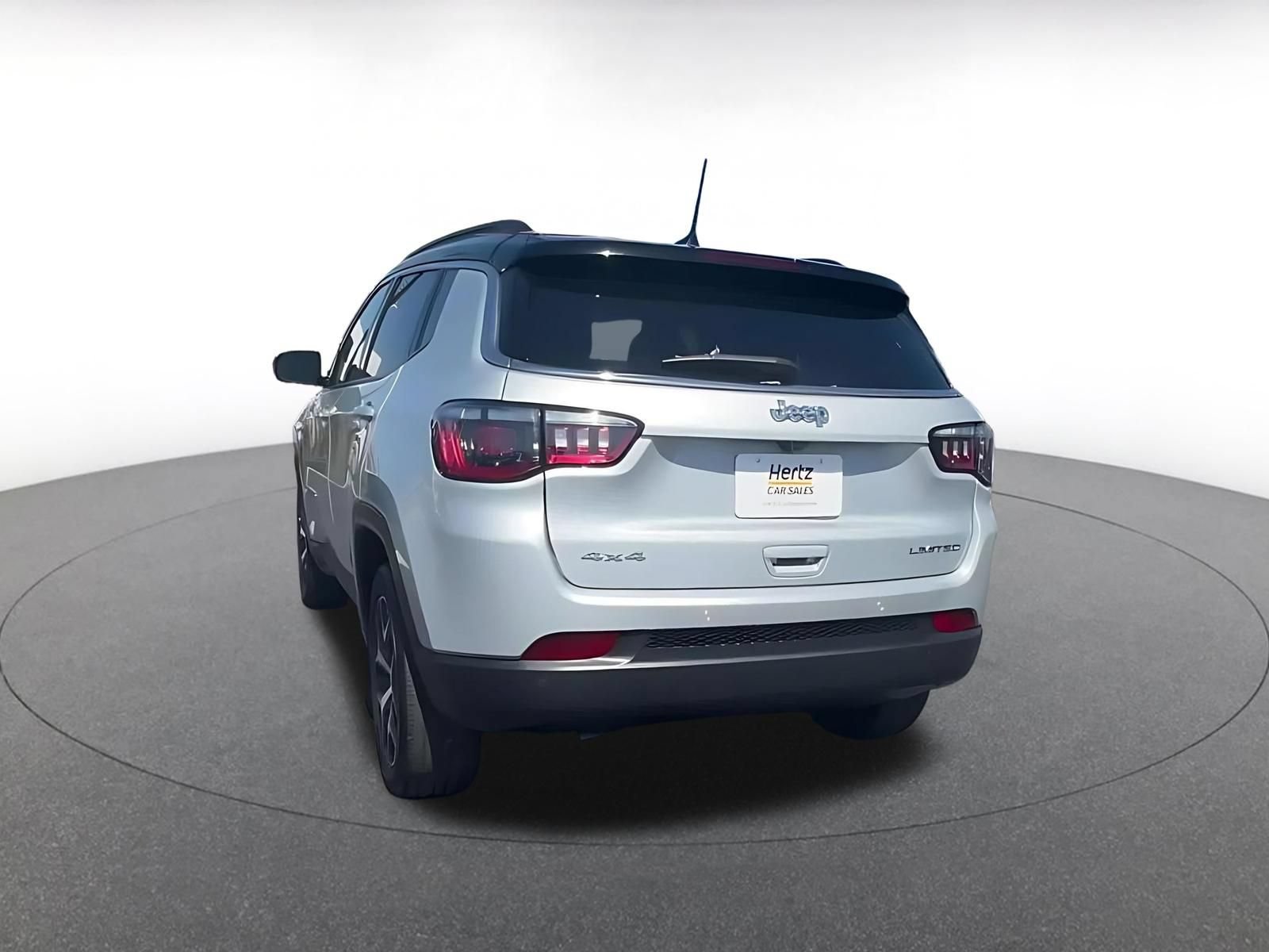 Used 2025 Jeep Compass Limited AWD/4WD image 11