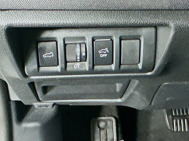 Used 2025 Subaru Outback Premium w/ Popular Package #1A image 12