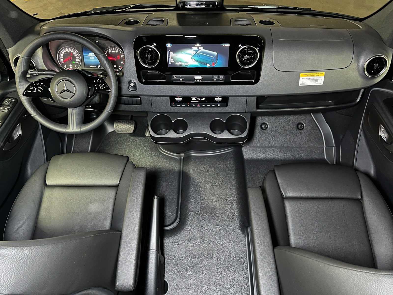 Used 2025 Mercedes-Benz Sprinter 2500 image 38