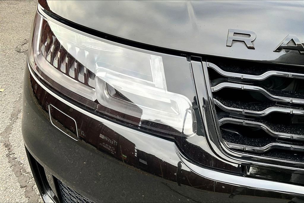 Used 2019 Land Rover Range Rover Sport HST image 32
