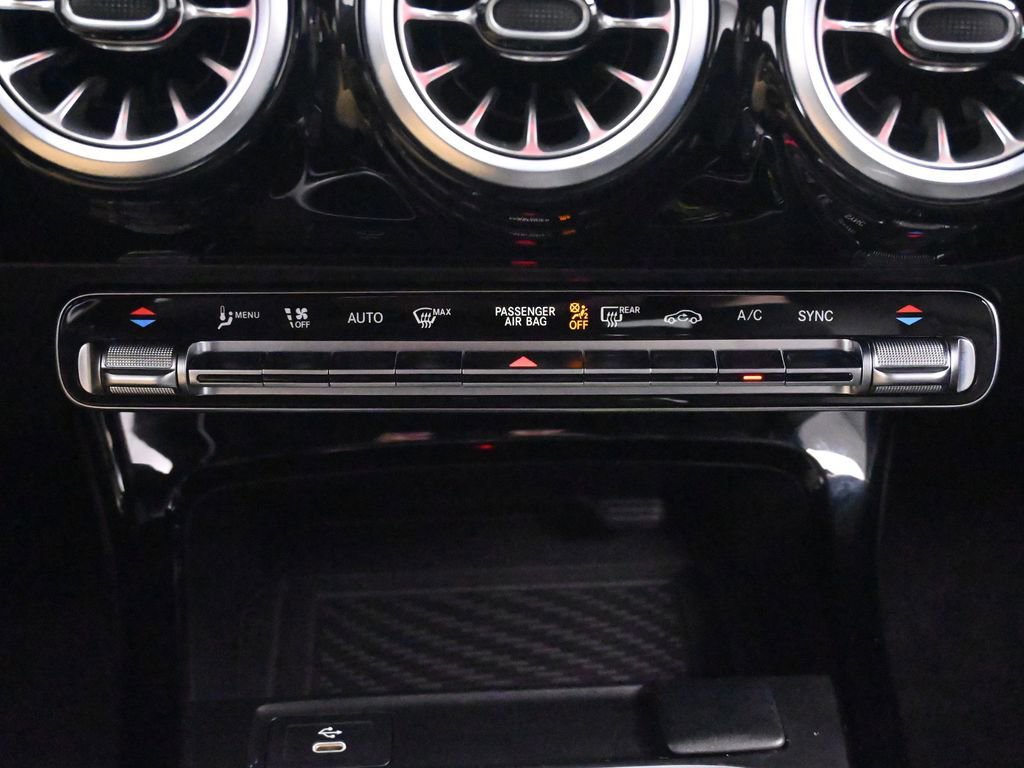 Used 2025 Mercedes-Benz CLA 250 4MATIC image 43