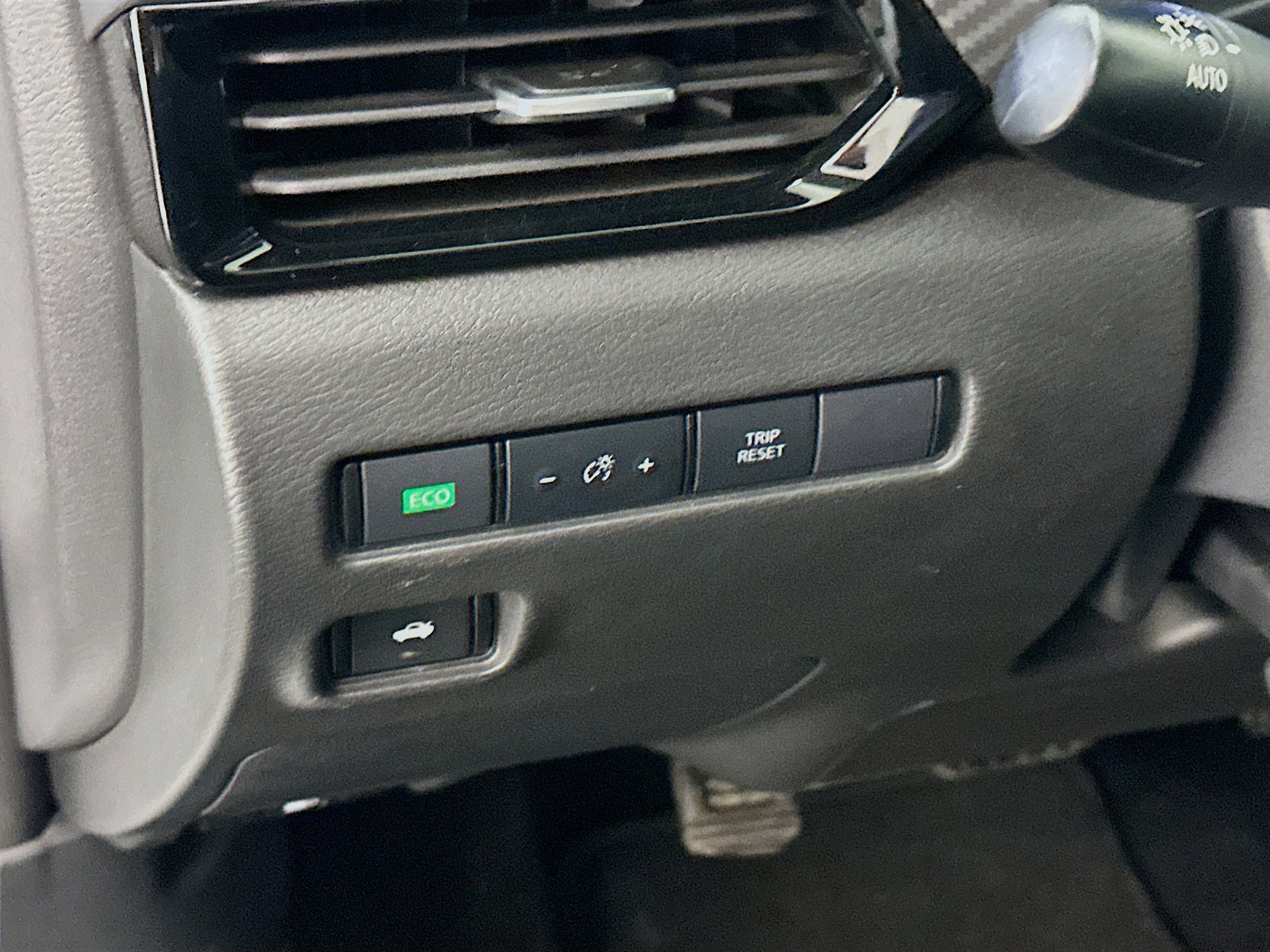 Used 2024 Nissan Sentra SV image 17