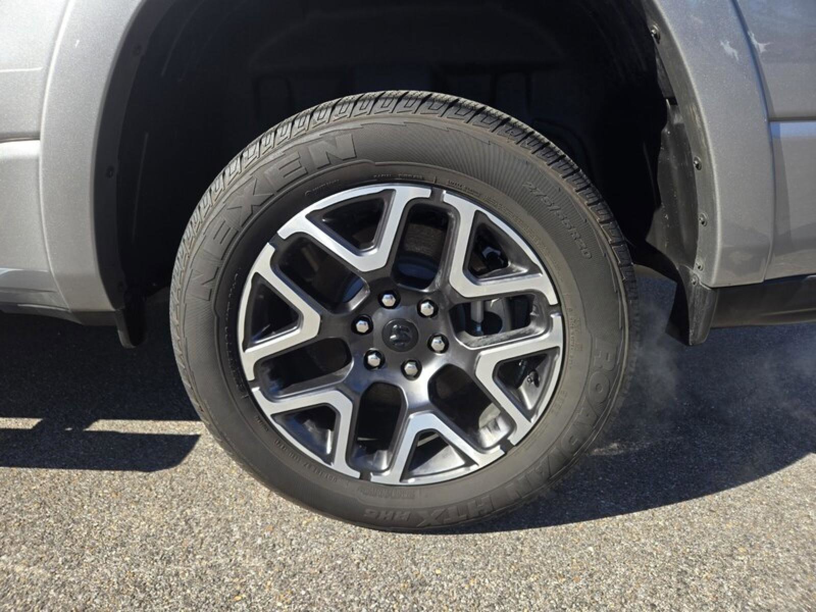 Used 2025 RAM 1500 Laramie image 7