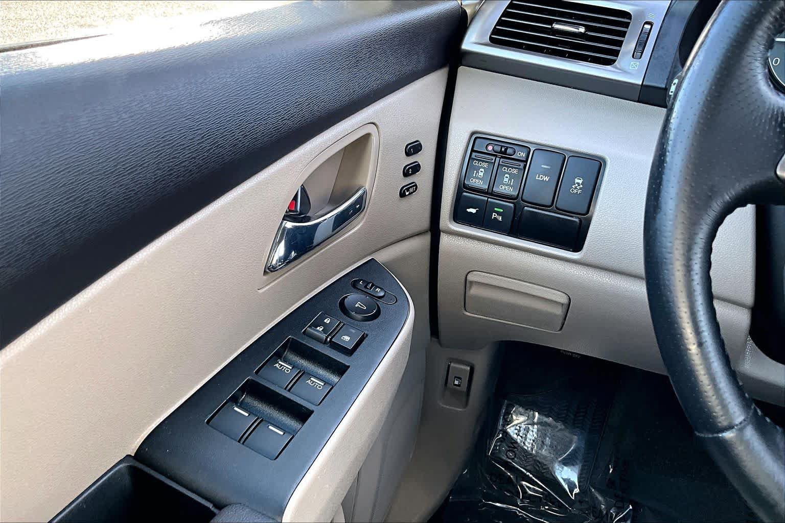Used 2016 Honda Odyssey Touring image 32