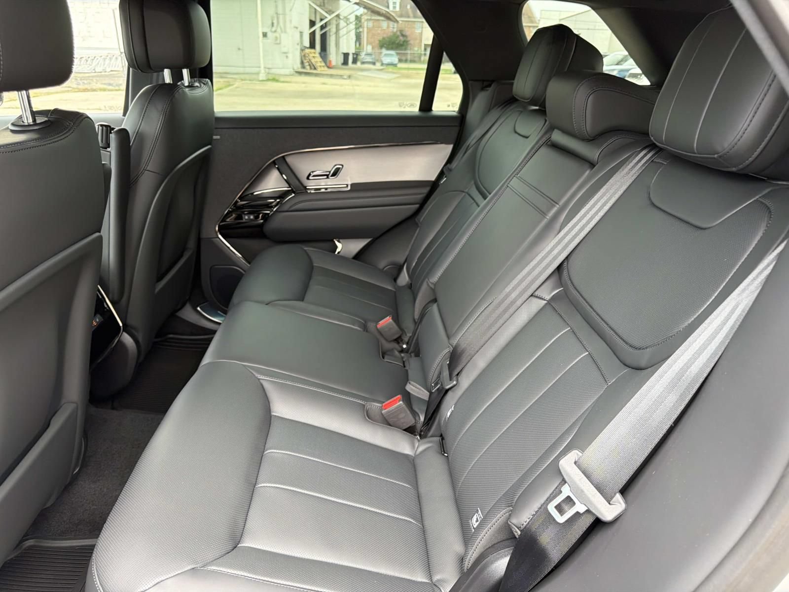 New 2026 Land Rover Range Rover Sport SE AWD/4WD image 9