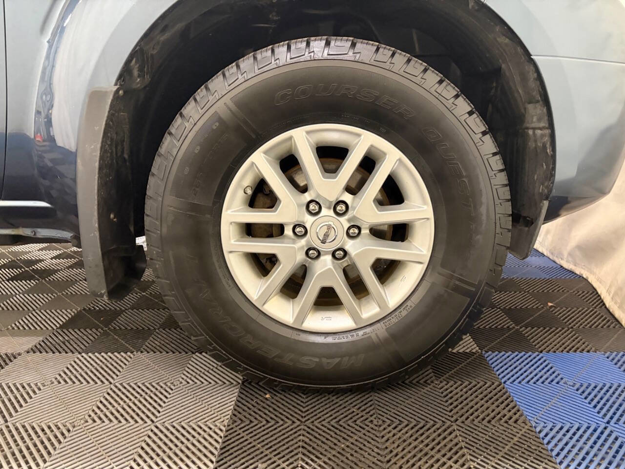 Used 2014 Nissan Frontier SV AWD/4WD image 22