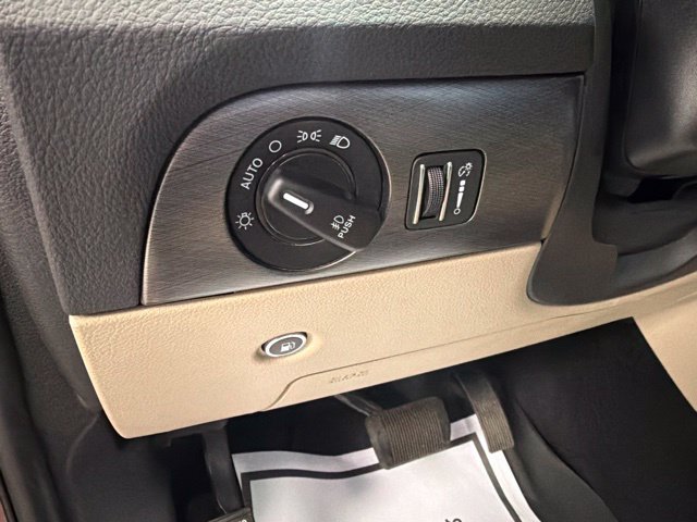 Used 2020 Dodge Durango Citadel w/ Technology Group AWD/4WD image 16