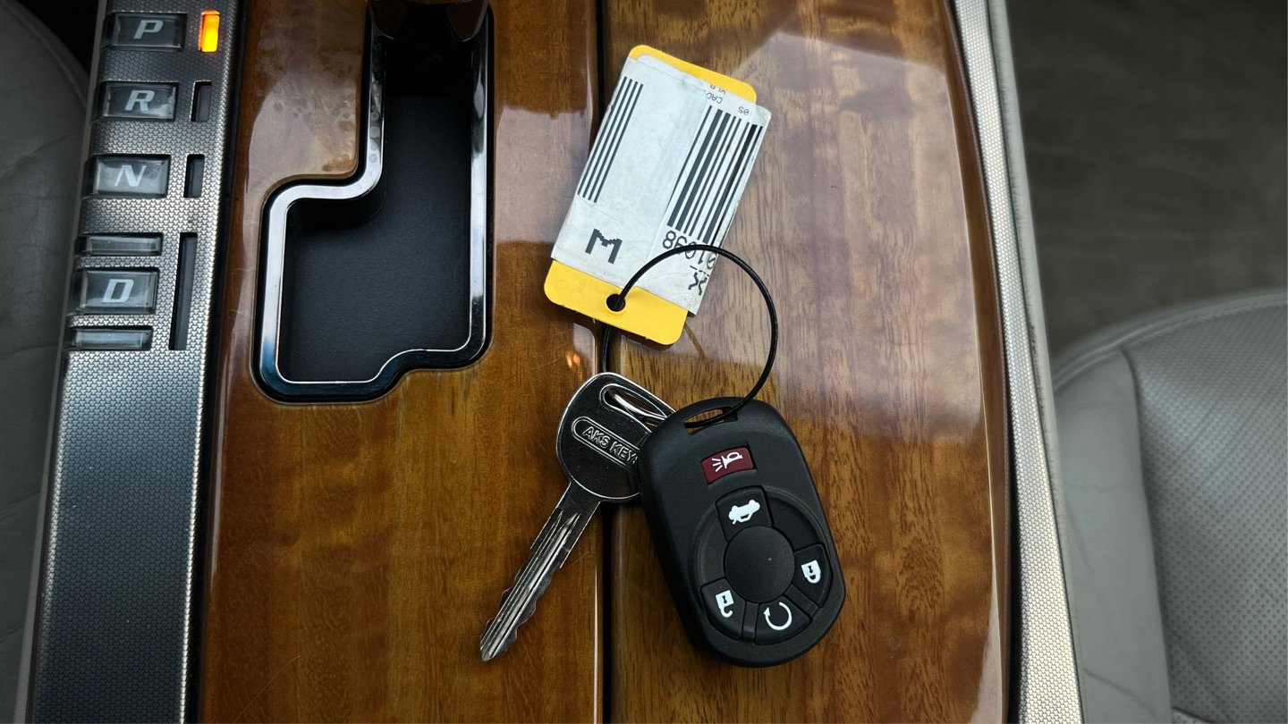 Used 2005 Cadillac XLR RWD image 22