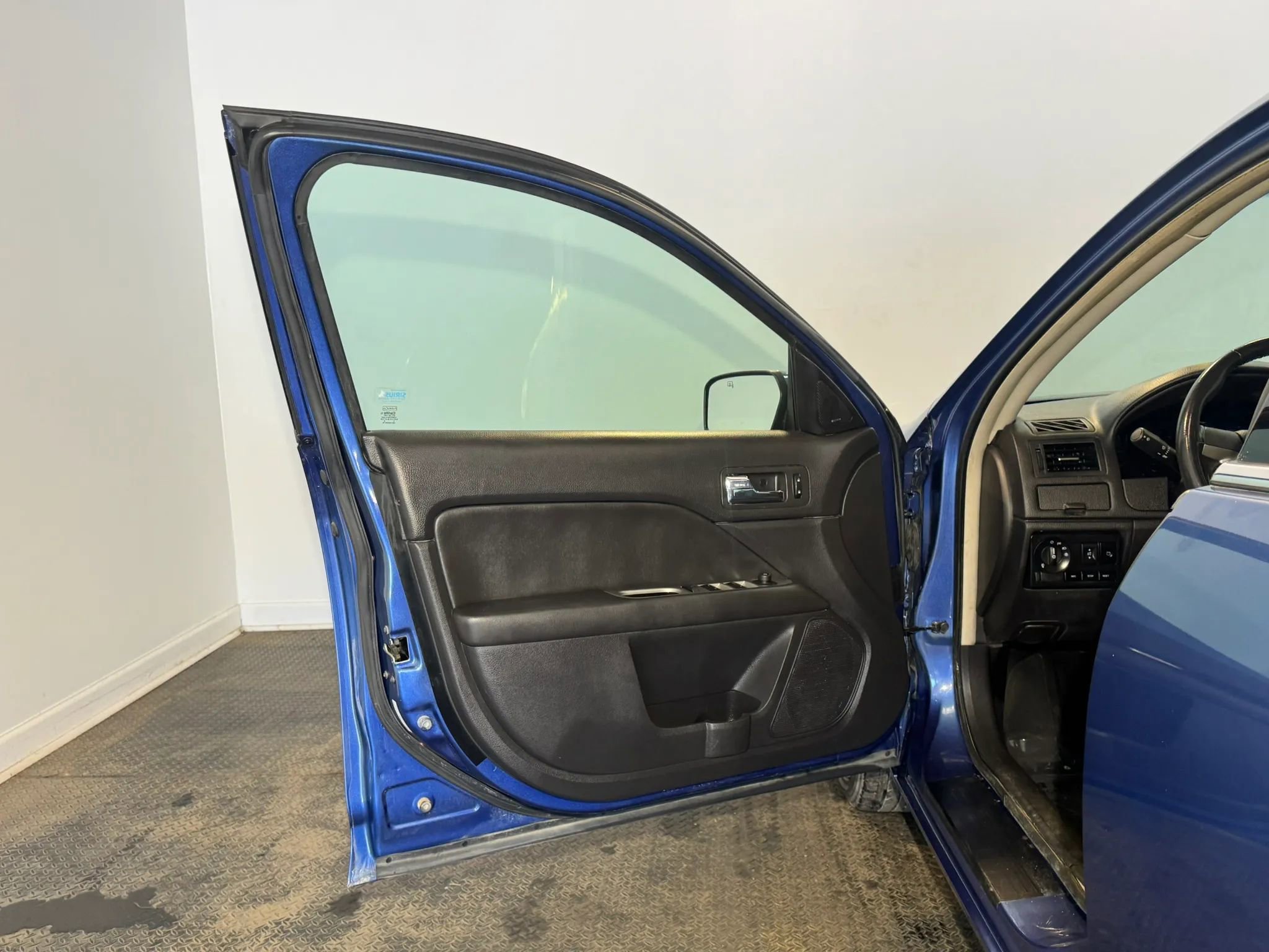 Used 2010 Ford Fusion SEL FWD image 7
