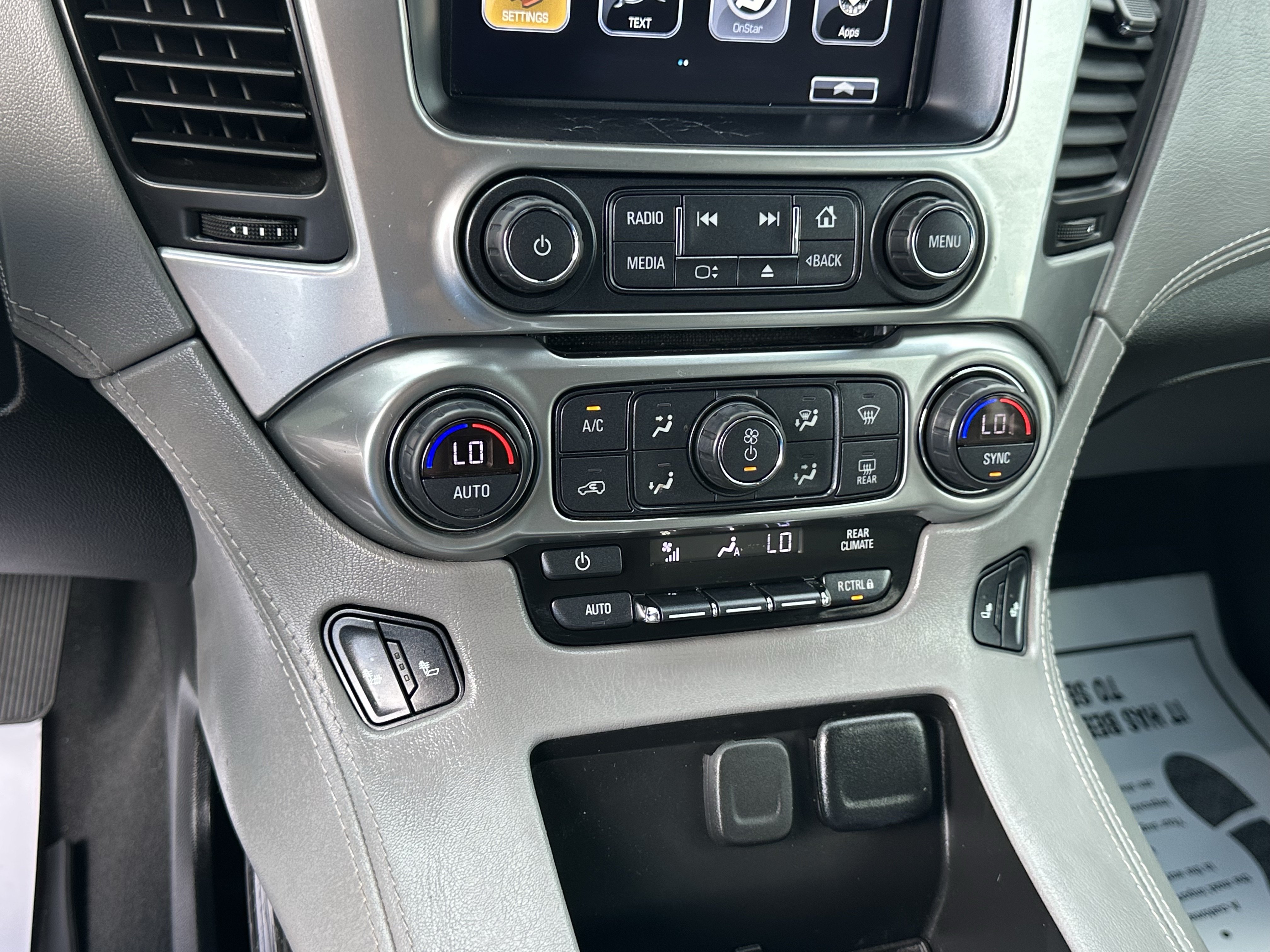 Certified 2019 Chevrolet Suburban LT RWD image 26
