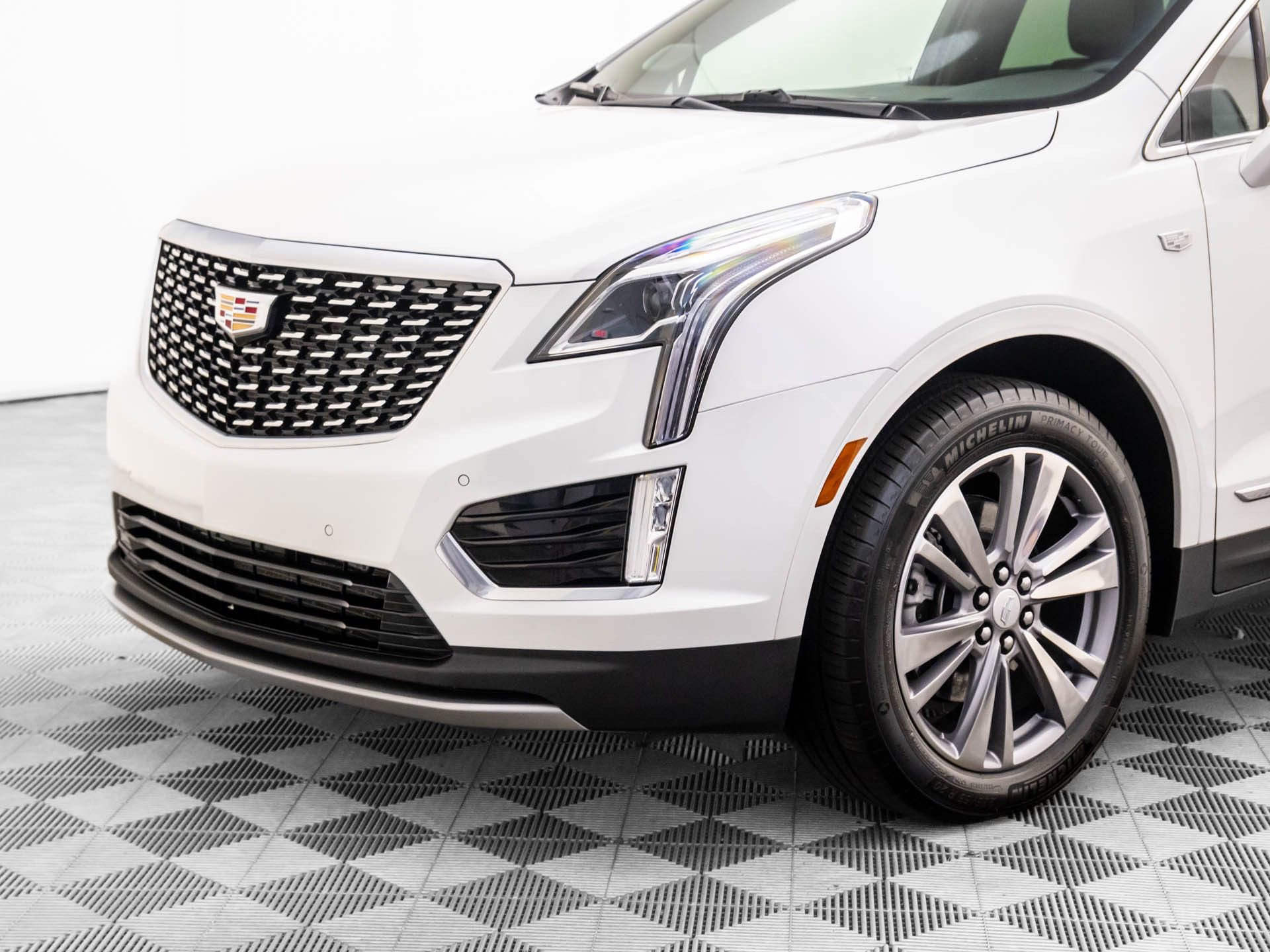 Certified 2025 Cadillac XT5 Premium Luxury image 39