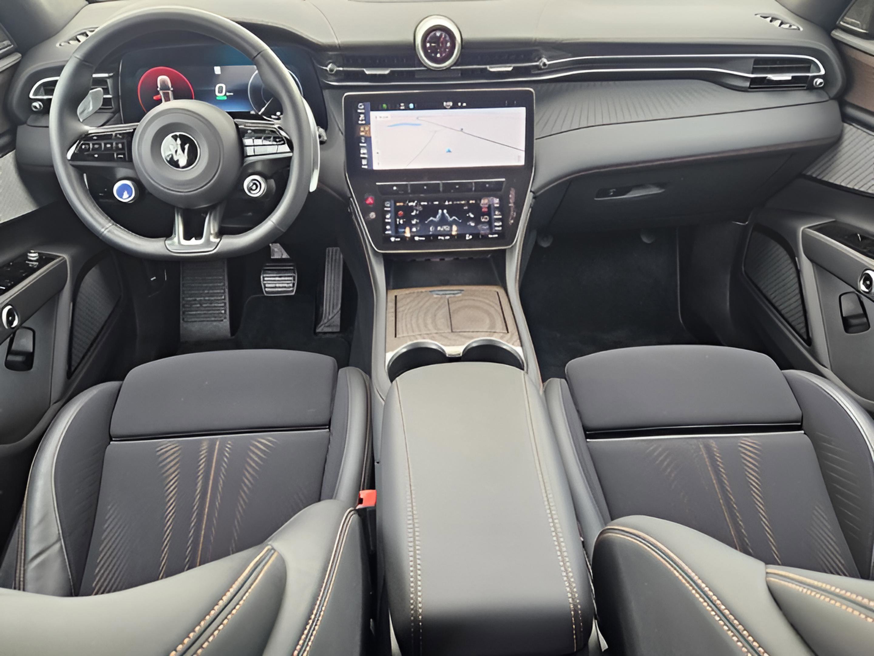 Used 2025 Maserati Grecale Folgore AWD/4WD image 12