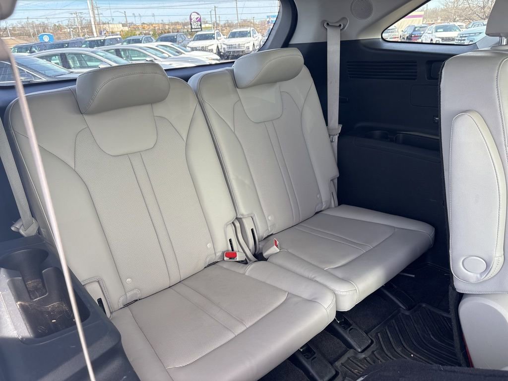 Used 2023 Kia Sorento SX image 11