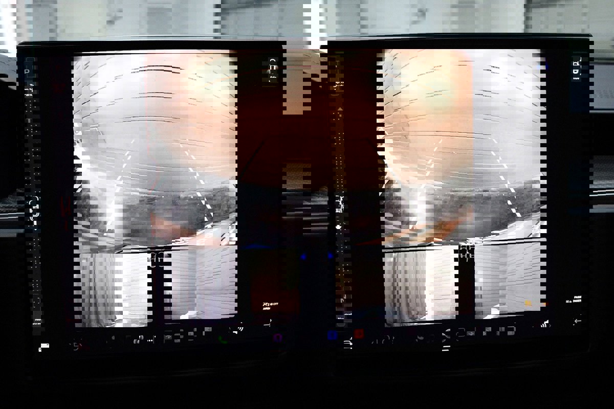 Used 2022 Tesla Model X Plaid image 22