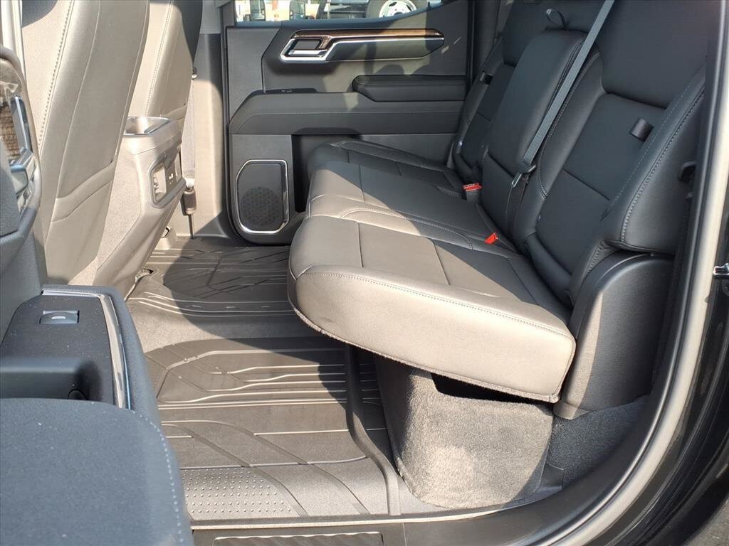 New 2026 Chevrolet Silverado 1500 RST w/ Safety Package AWD/4WD image 18