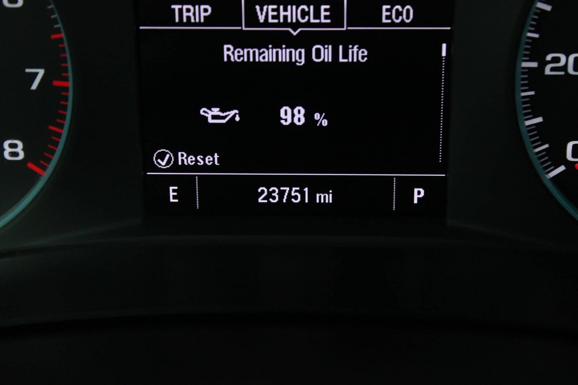 Used 2023 Chevrolet Traverse LT FWD image 33