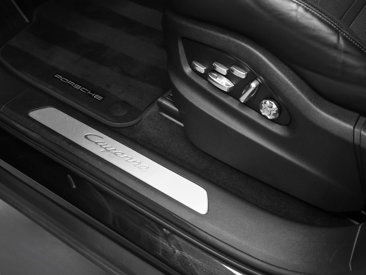 Certified 2019 Porsche Cayenne image 25