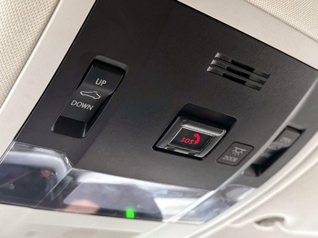 Used 2021 Lexus ES 250 w/ Premium Package image 30