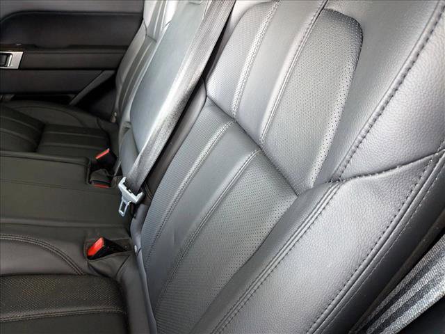 Used 2017 Land Rover Range Rover Sport SE AWD/4WD image 18