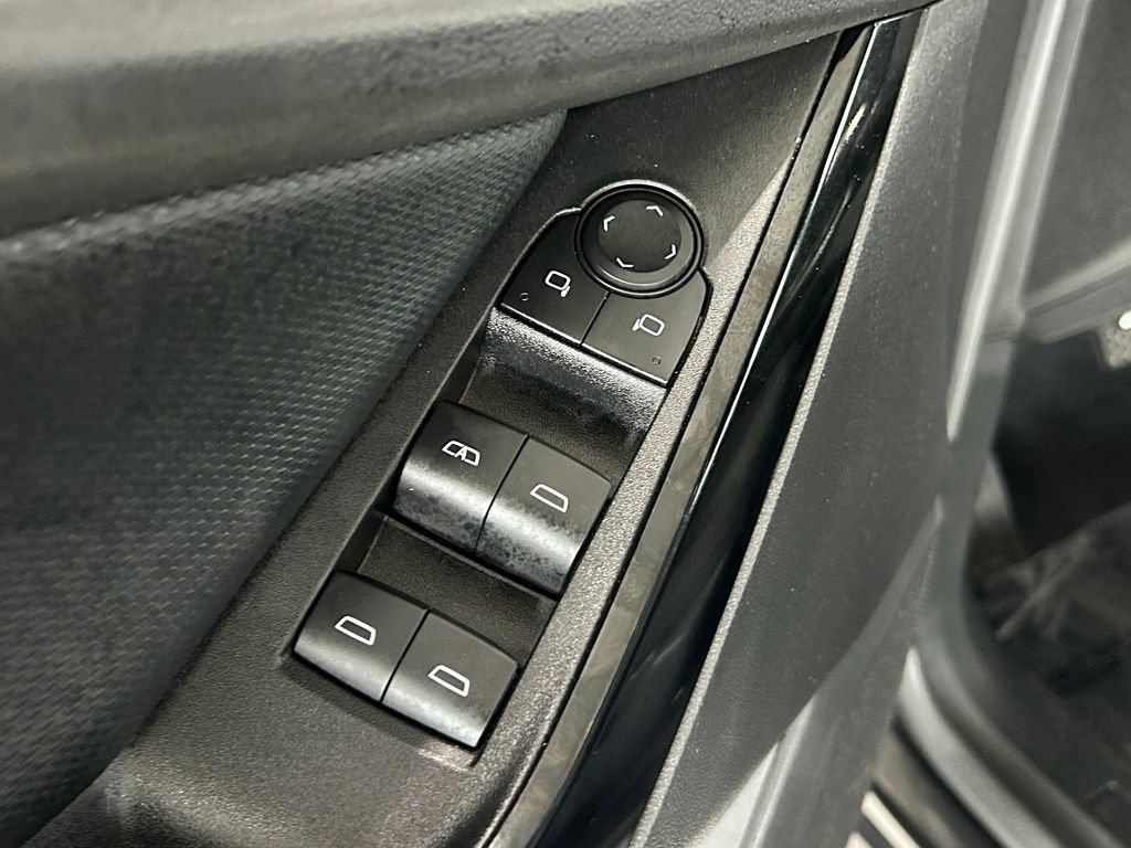 Used 2025 Chevrolet Equinox LT FWD image 31
