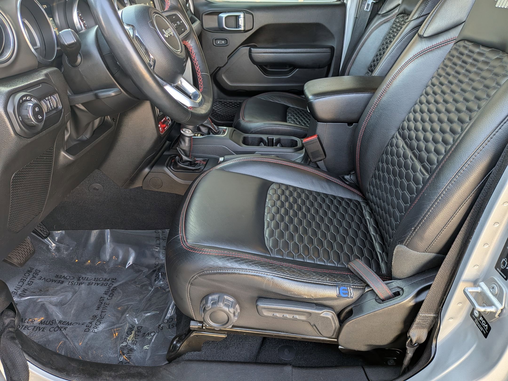 Used 2022 Jeep Gladiator Rubicon w/ Cold Weather Group image 10