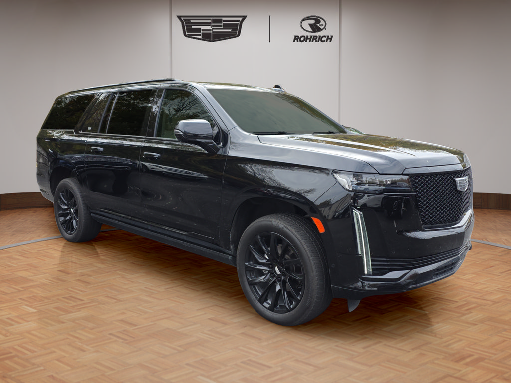 Used 2023 Cadillac Escalade ESV Sport Platinum w/ LPO, ONYX Package AWD/4WD image 7