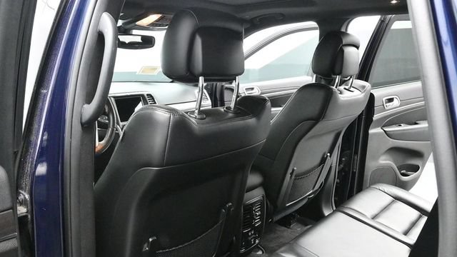 Used 2018 Jeep Grand Cherokee Limited AWD/4WD image 19