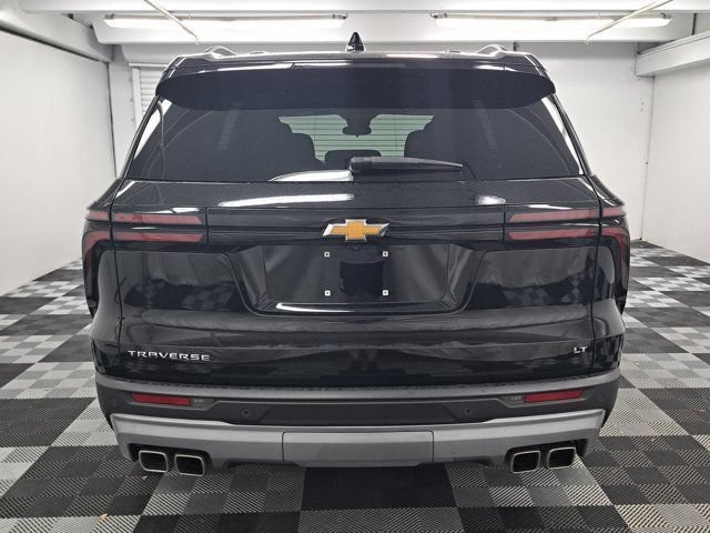 Used 2024 Chevrolet Traverse LT FWD image 5