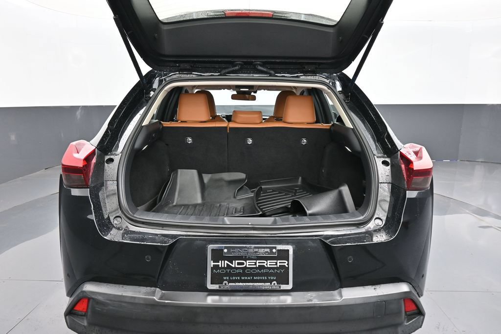 Used 2021 Lexus UX 200 w/ Accessory Package (Z2) FWD image 27