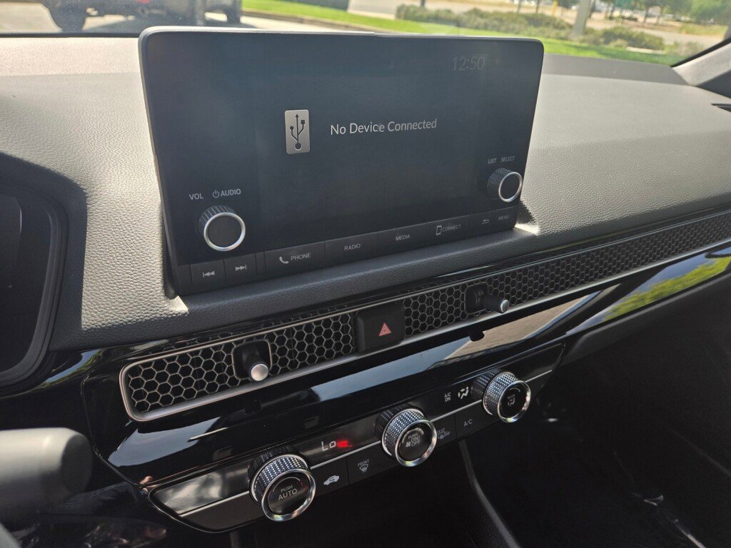 Certified 2025 Honda Civic Sport image 18