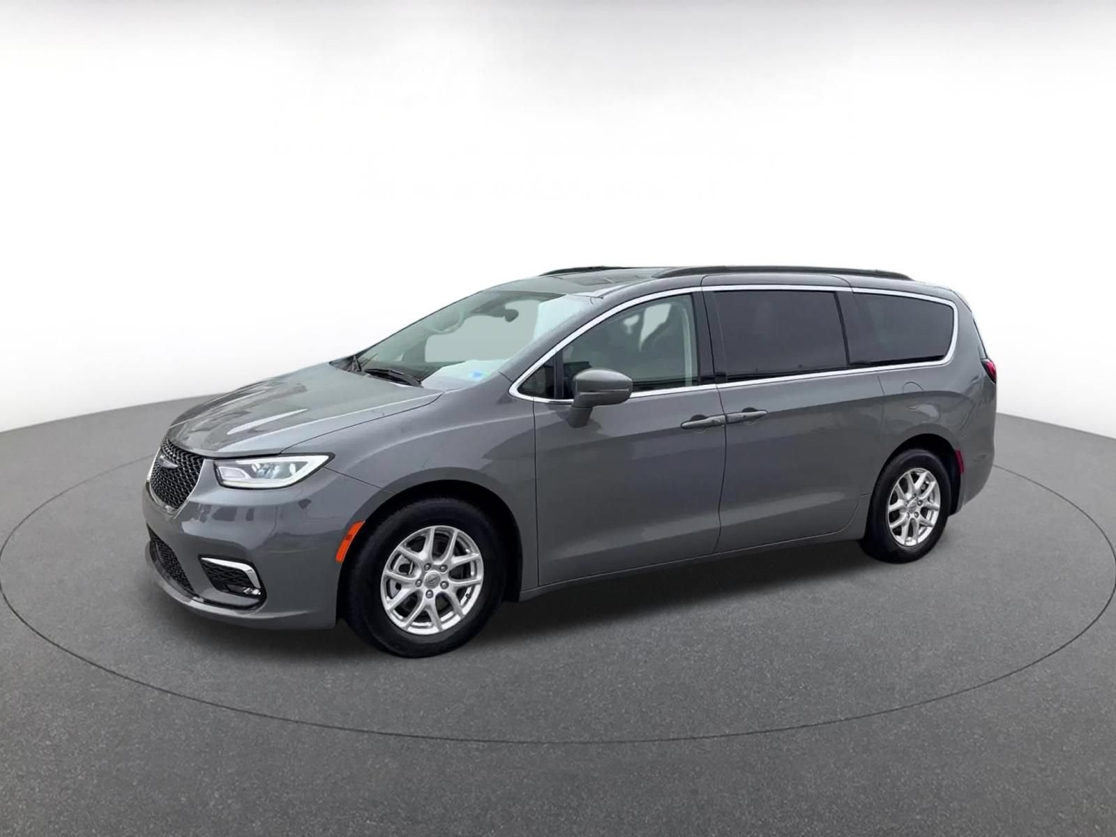 Used 2022 Chrysler Pacifica Touring-L FWD image 8
