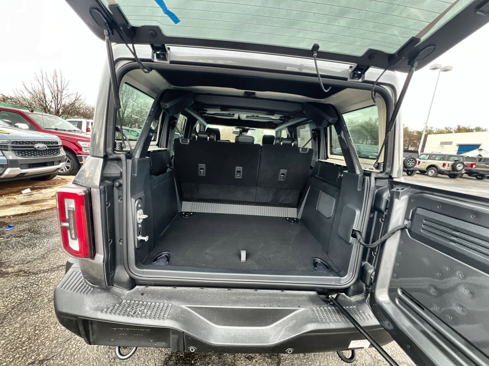 New 2025 Ford Bronco Badlands image 25