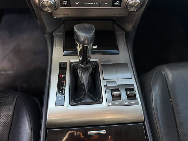 Used 2015 Lexus GX 460 w/ Navigation Package AWD/4WD image 18
